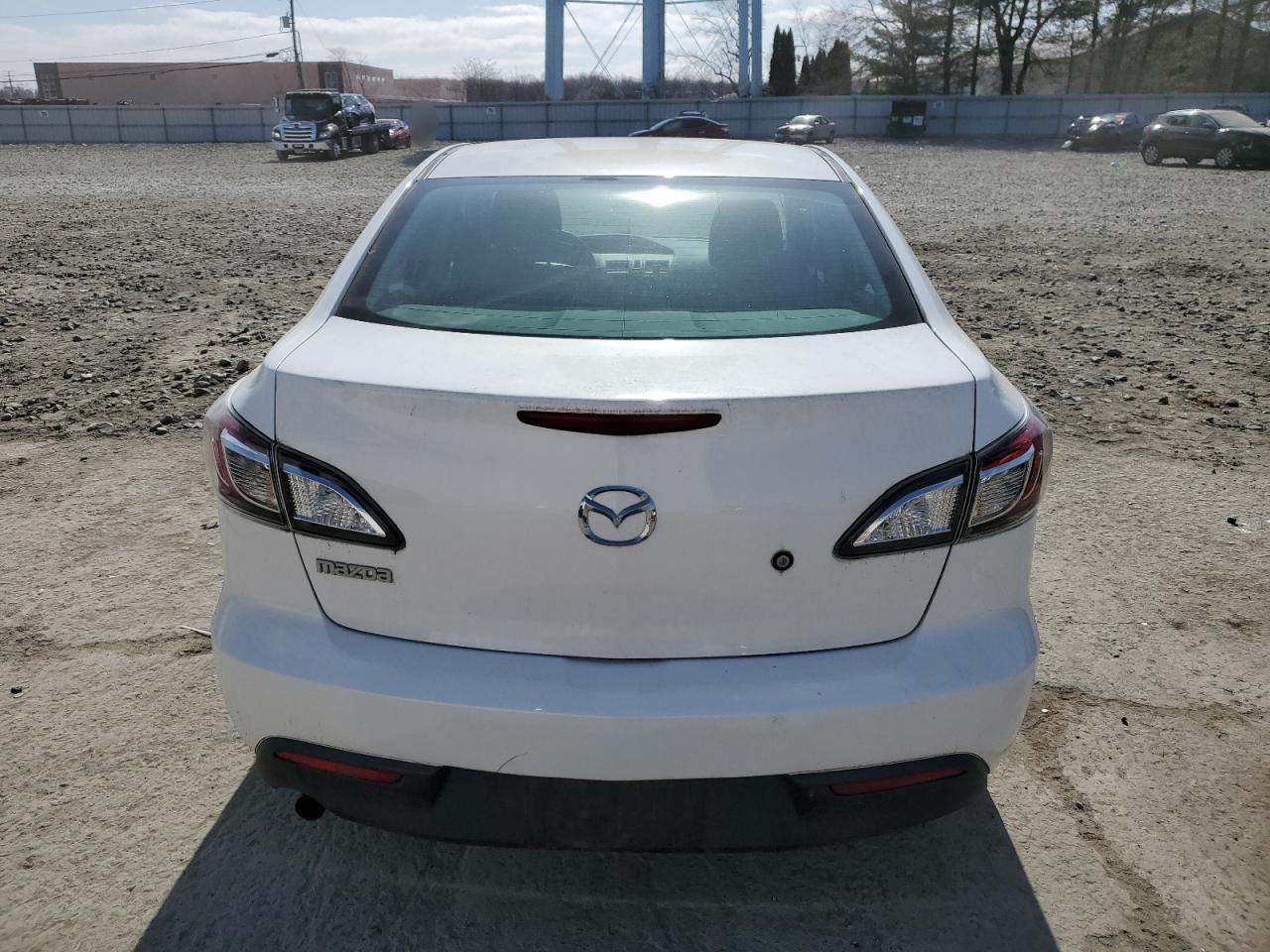 2011 Mazda 3 VIN JM1BL1UG7B1498868 Copart auction photo, side damage thumbnail 6