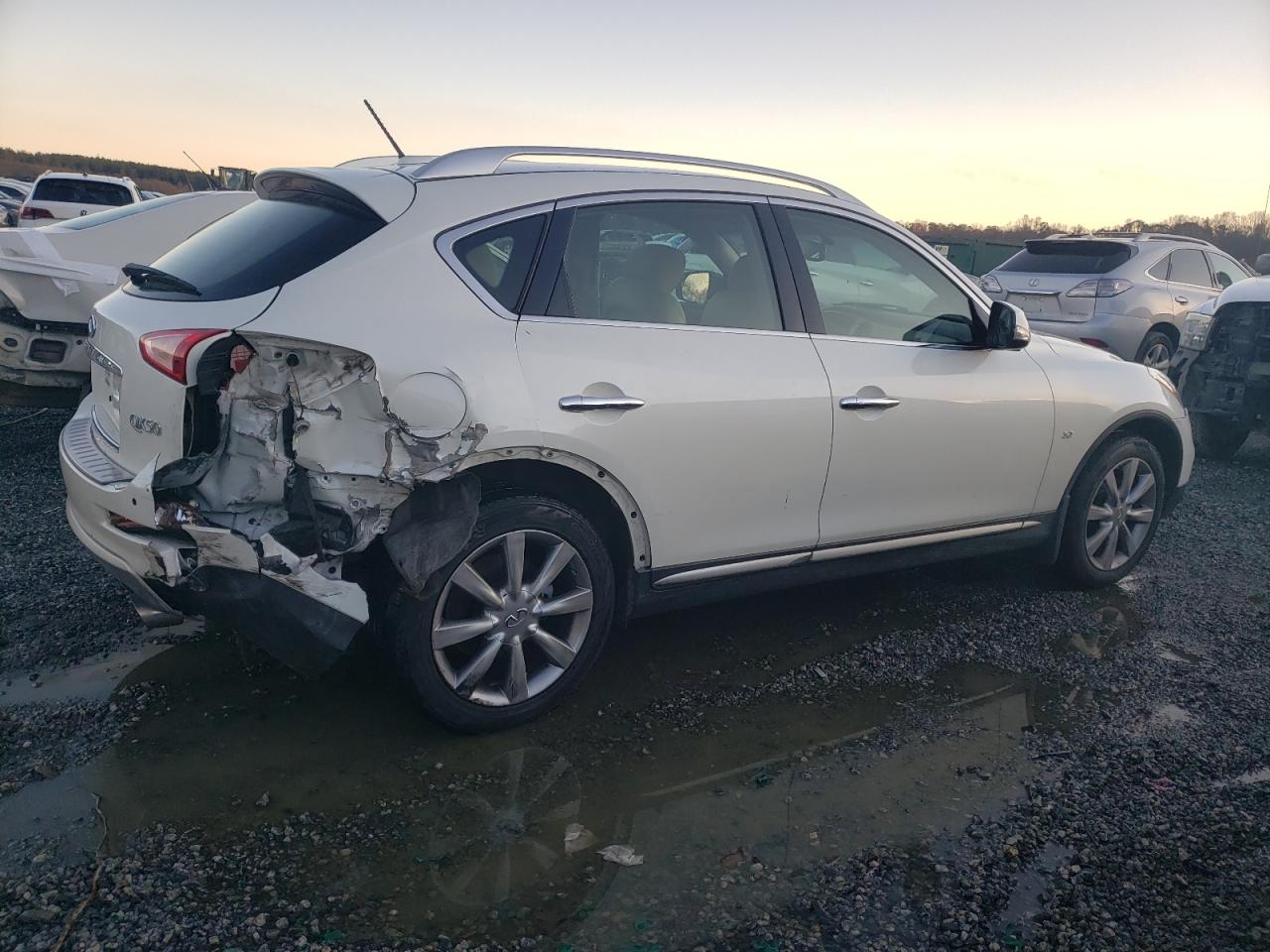 2016 Infiniti QX50 VIN JN1BJ0RR6GM266684 Copart auction photo, rear end / side damage thumbnail 3