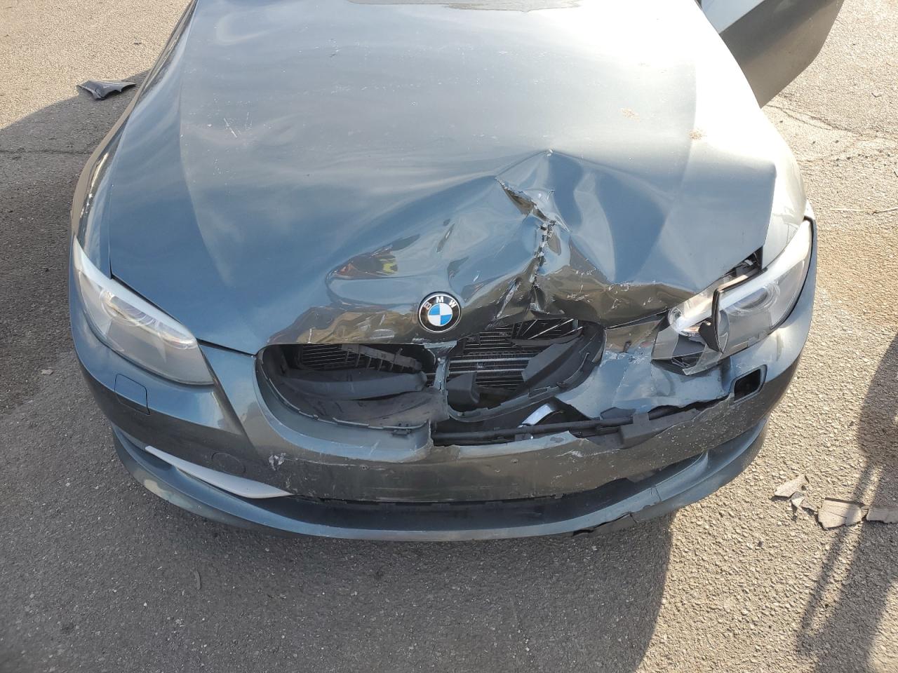 2011 BMW 3er VIN WBADX7C52BE581520 Copart auction photo, front end / minor dent/scratches damage thumbnail 11