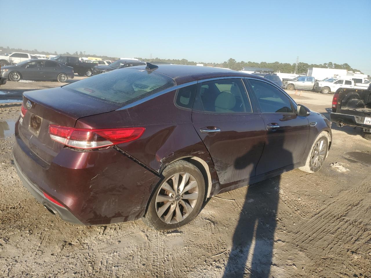 2018 KIA Optima VIN 5XXGT4L39JG270668 Copart auction photo, side damage thumbnail 3
