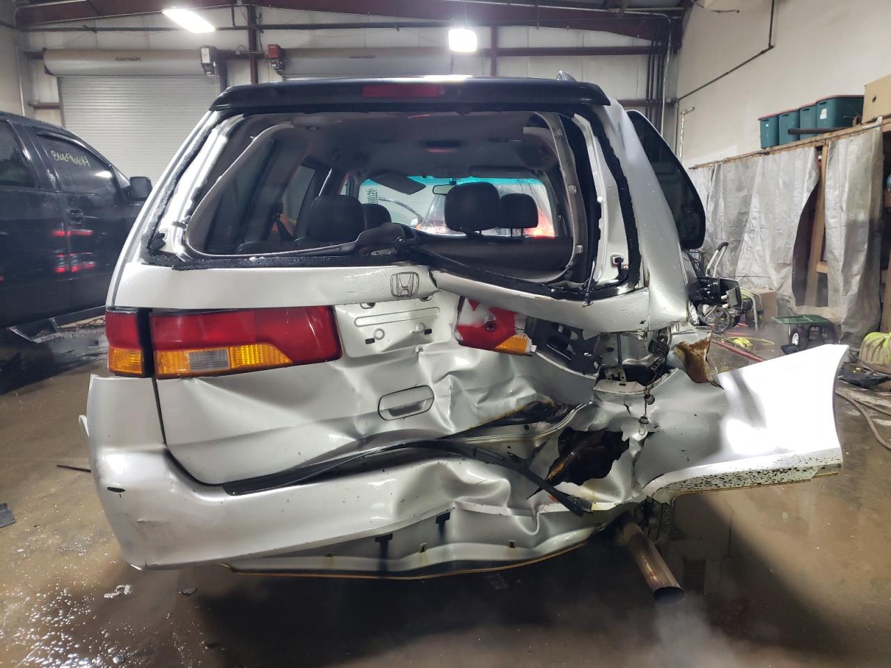 2004 Honda Odyssey VIN 5FNRL18034B058216 Copart auction photo, front end / rear end damage thumbnail 6