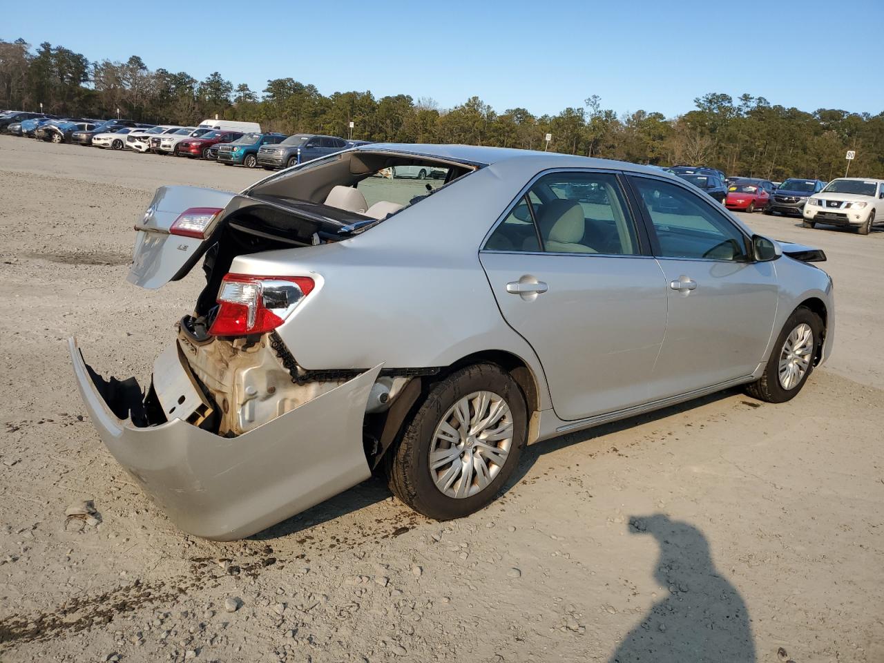 2012 Toyota Camry VIN 4T1BF1FK0CU164203 Copart auction photo, rear end damage thumbnail 3