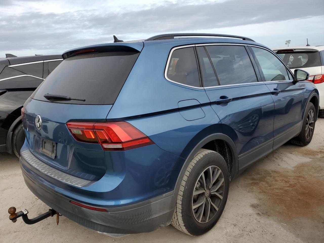 2019 Volkswagen Tiguan VIN 3VV3B7AX6KM177083 Copart auction photo, water/flood damage thumbnail 3