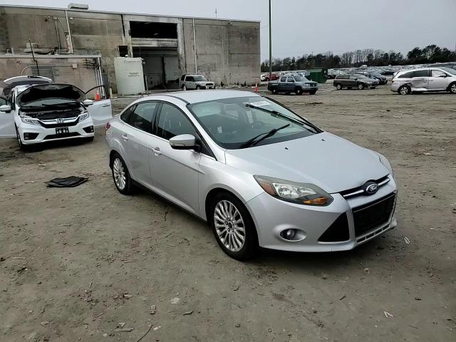 2012 Ford Focus VIN 1FAHP3J21CL293447 Copart auction photo, side / rear end damage thumbnail 11