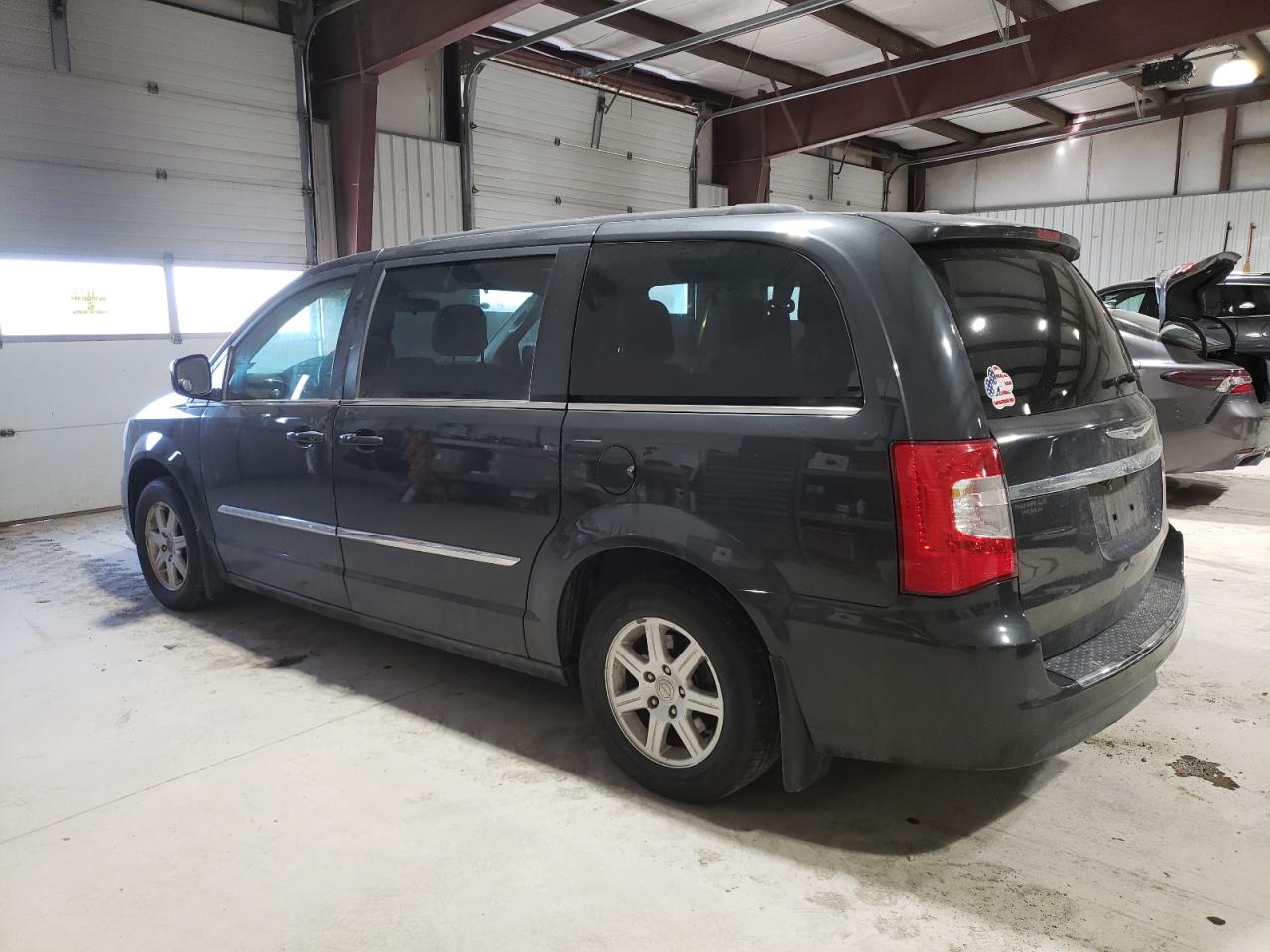 2011 Chrysler Town & Country VIN 2A4RR5DG8BR783315 Copart auction photo, side / rear end damage thumbnail 2