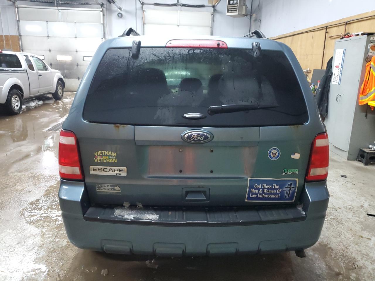 2011 Ford Escape VIN 1FMCU9DGXBKC53603 Copart auction photo, front end / minor dent/scratches damage thumbnail 6