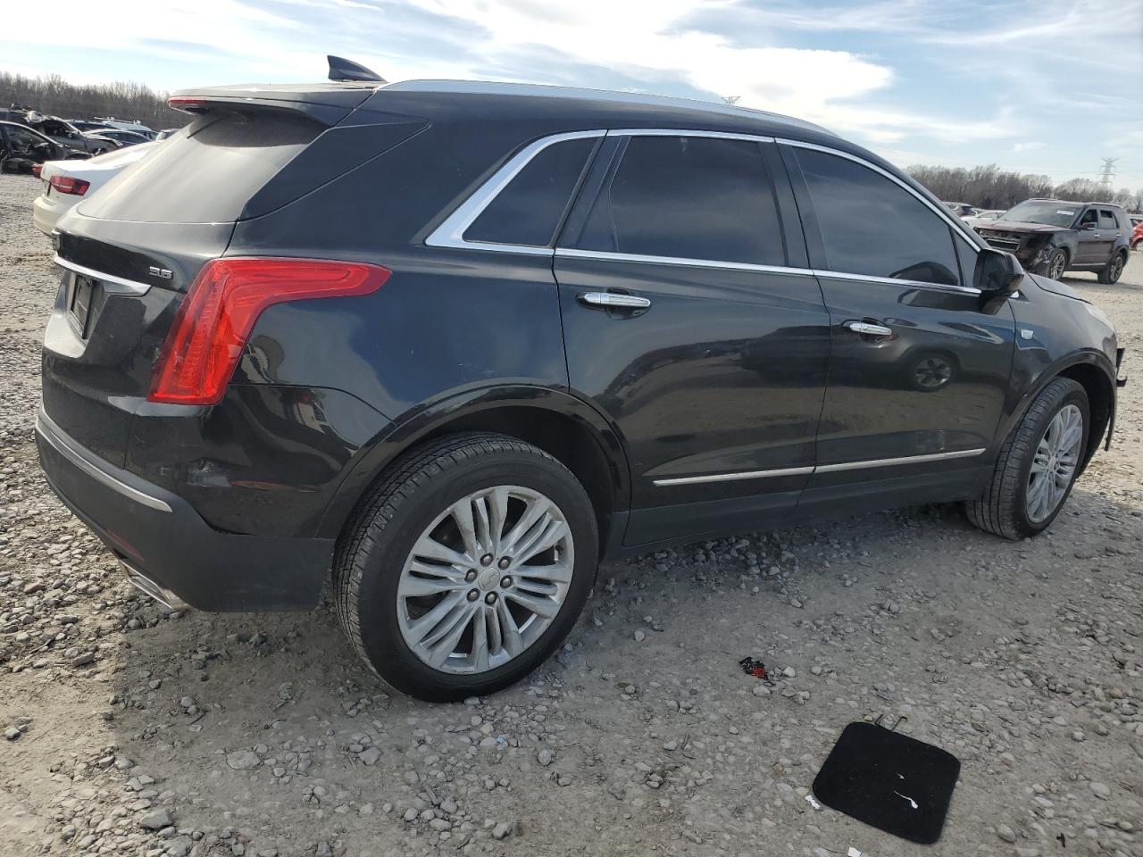 2018 Cadillac XT5 VIN 1GYKNERS0JZ144473 Copart auction photo, front end / side damage thumbnail 3