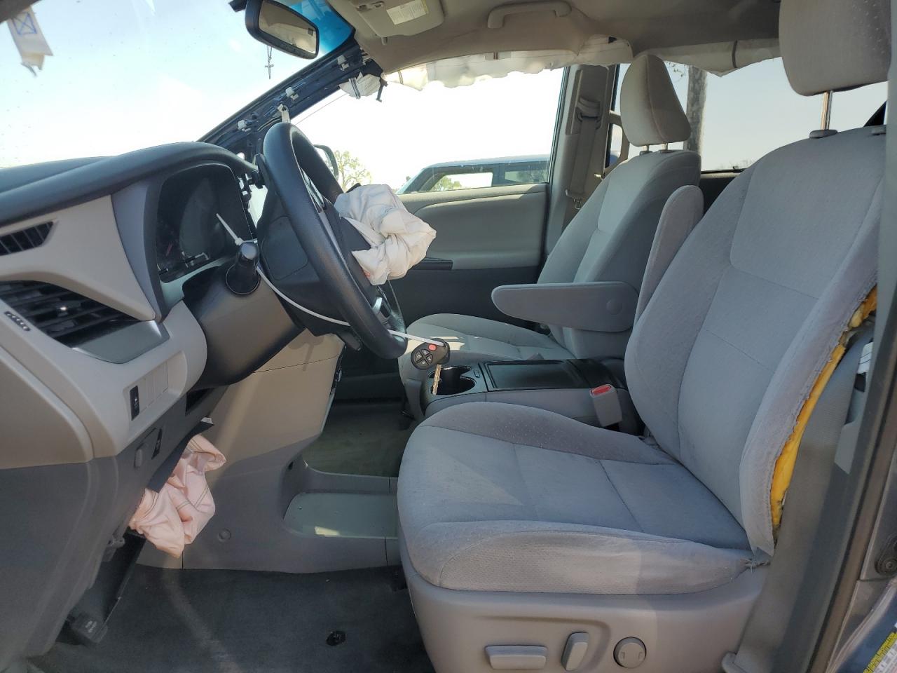 2016 Toyota Sienna VIN 5TDKK3DC8GS744252 Copart auction photo, front end damage thumbnail 7