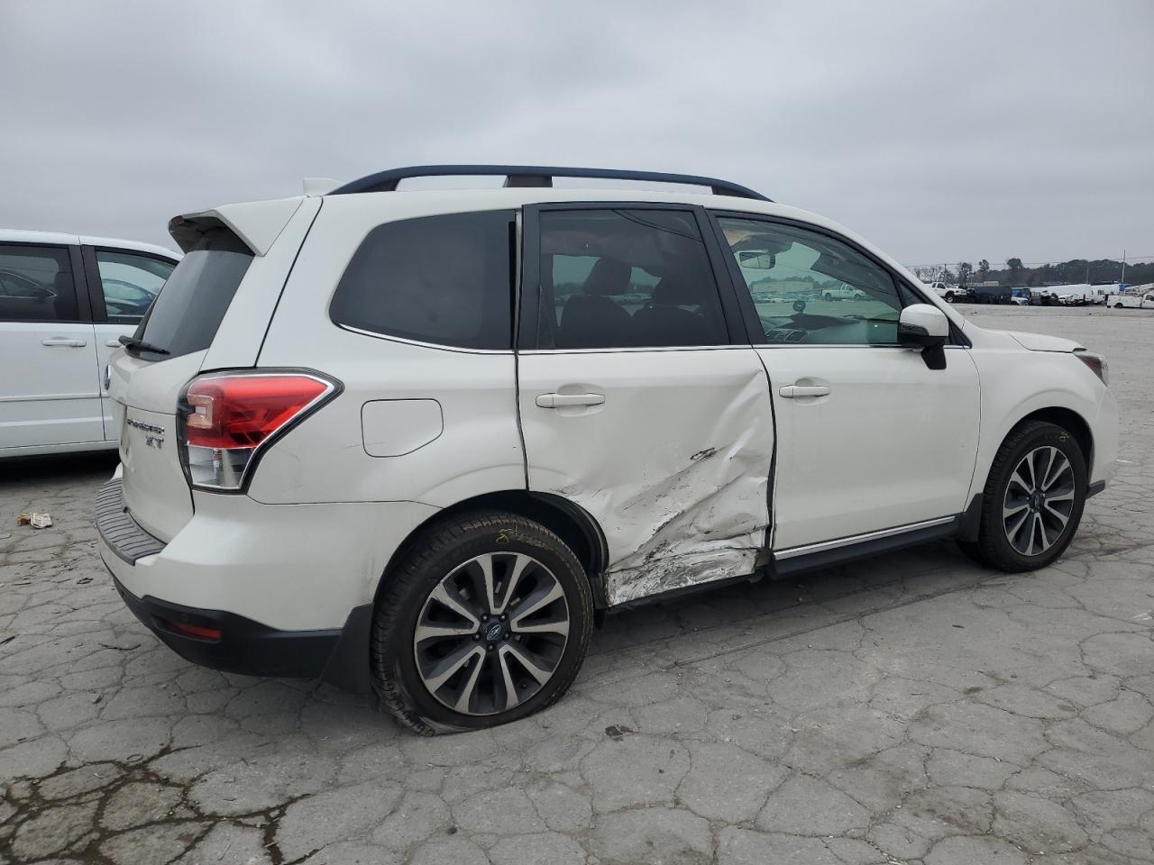 2018 Subaru Forester VIN JF2SJGWC4JH418260 Copart auction photo, side damage thumbnail 3