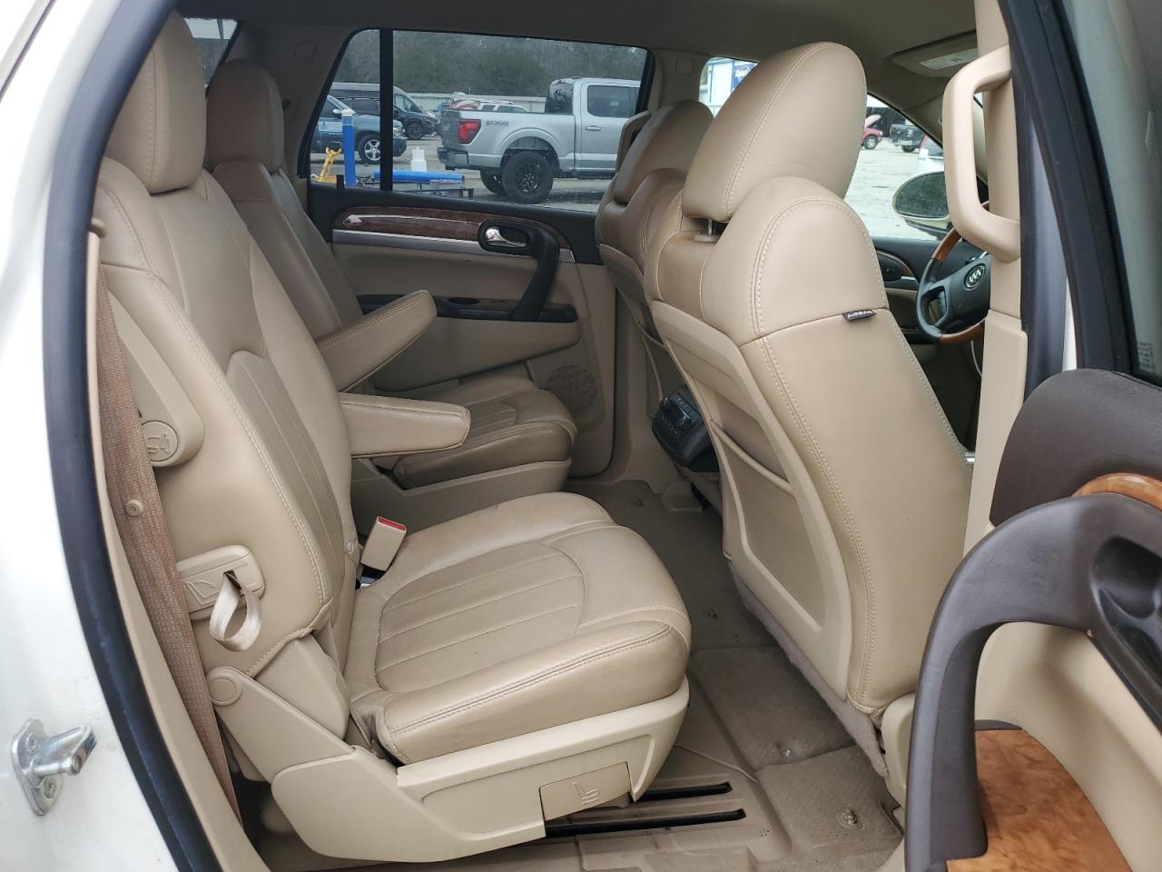 2011 Buick Enclave VIN 5GAKRBEDXBJ381926 Copart auction photo, front end damage thumbnail 11