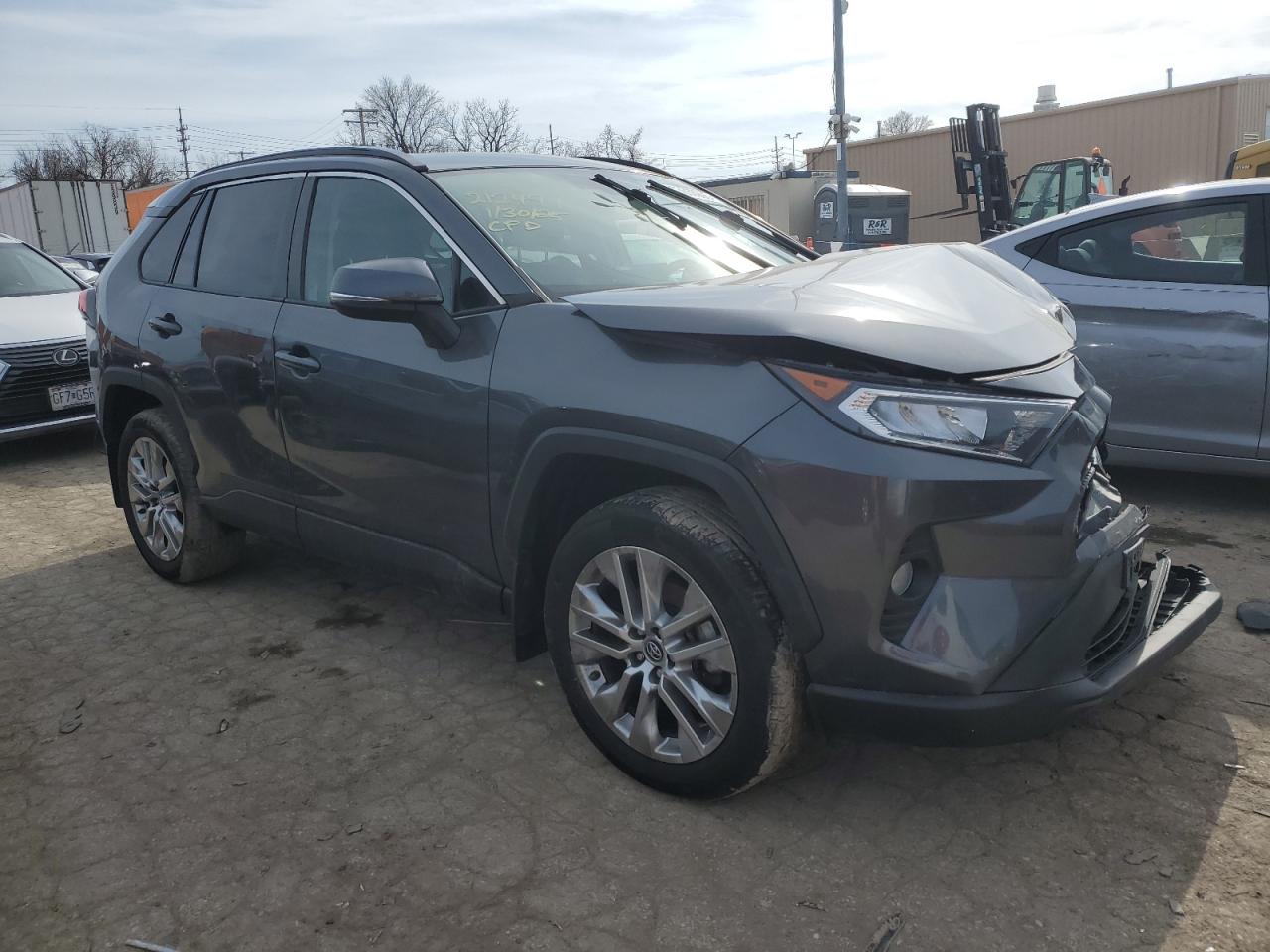 2020 Toyota RAV 4 VIN 2T3A1RFV9LC133253 Copart auction photo, front end damage thumbnail 4