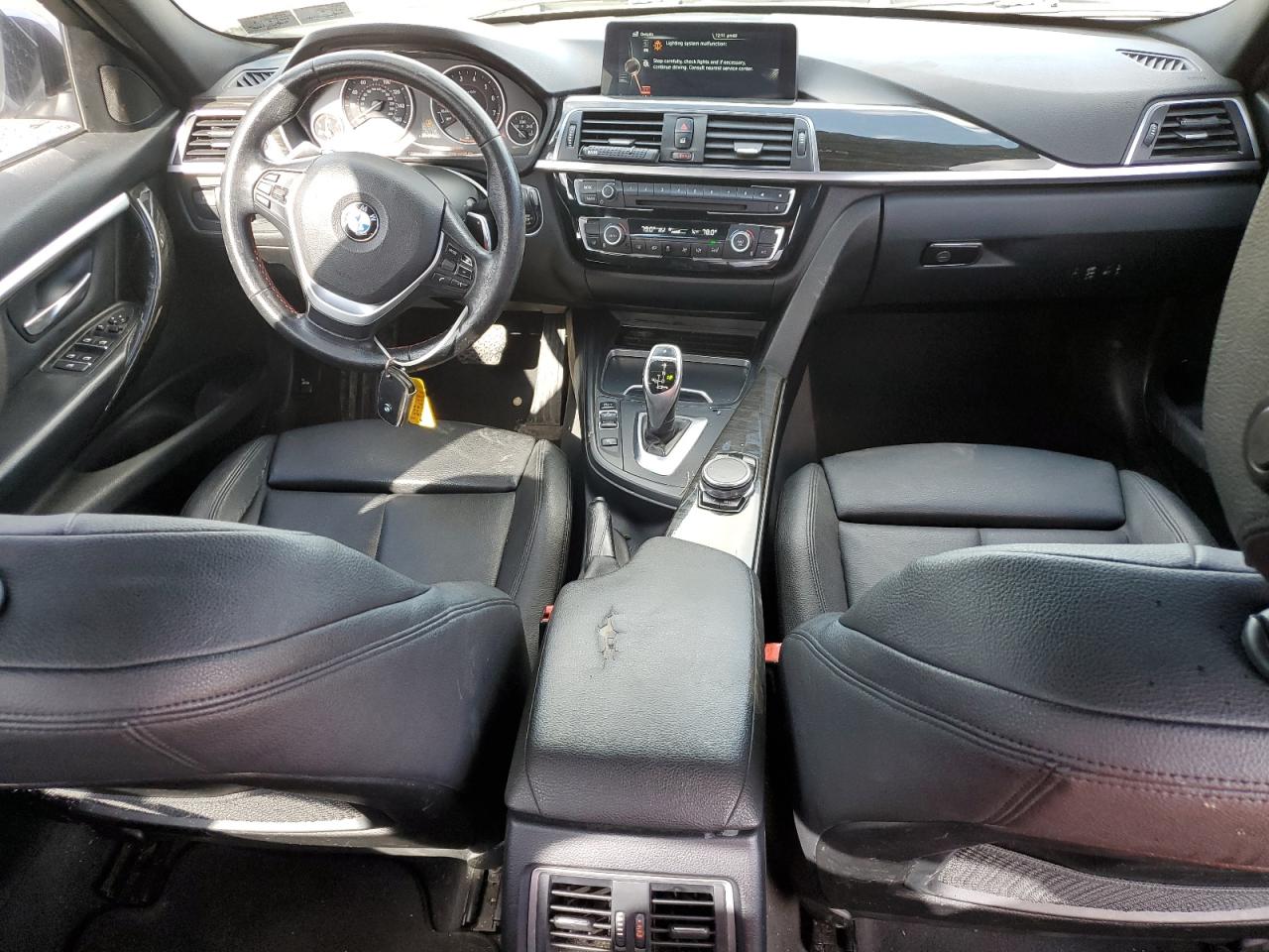 2016 BMW 3er VIN WBA8E3G52GNT76300 Copart auction photo, front end / side damage thumbnail 8