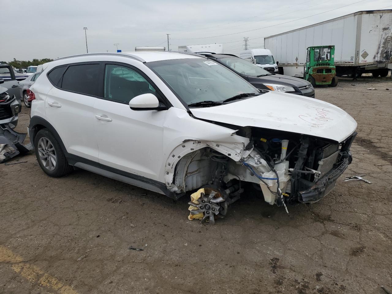 2018 Hyundai Tucson VIN KM8J33A49JU673258 Copart auction photo, front end / all over damage thumbnail 4