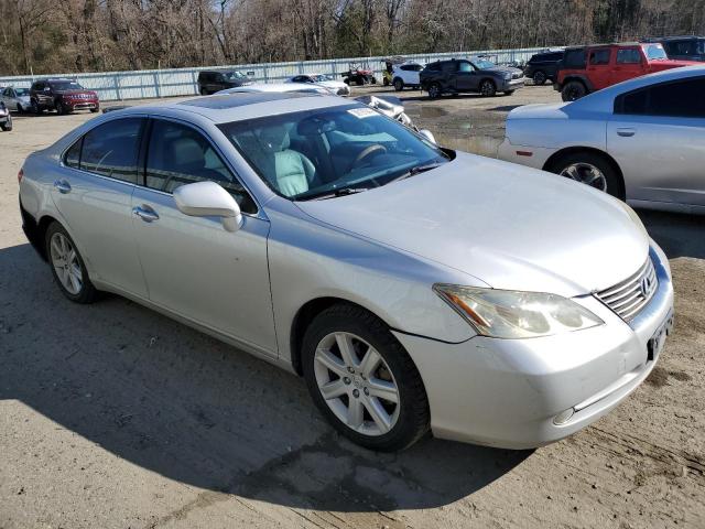 2007 Lexus ES VIN JTHBJ46G672145381 Copart auction photo, rear end / minor dent/scratches damage thumbnail 4