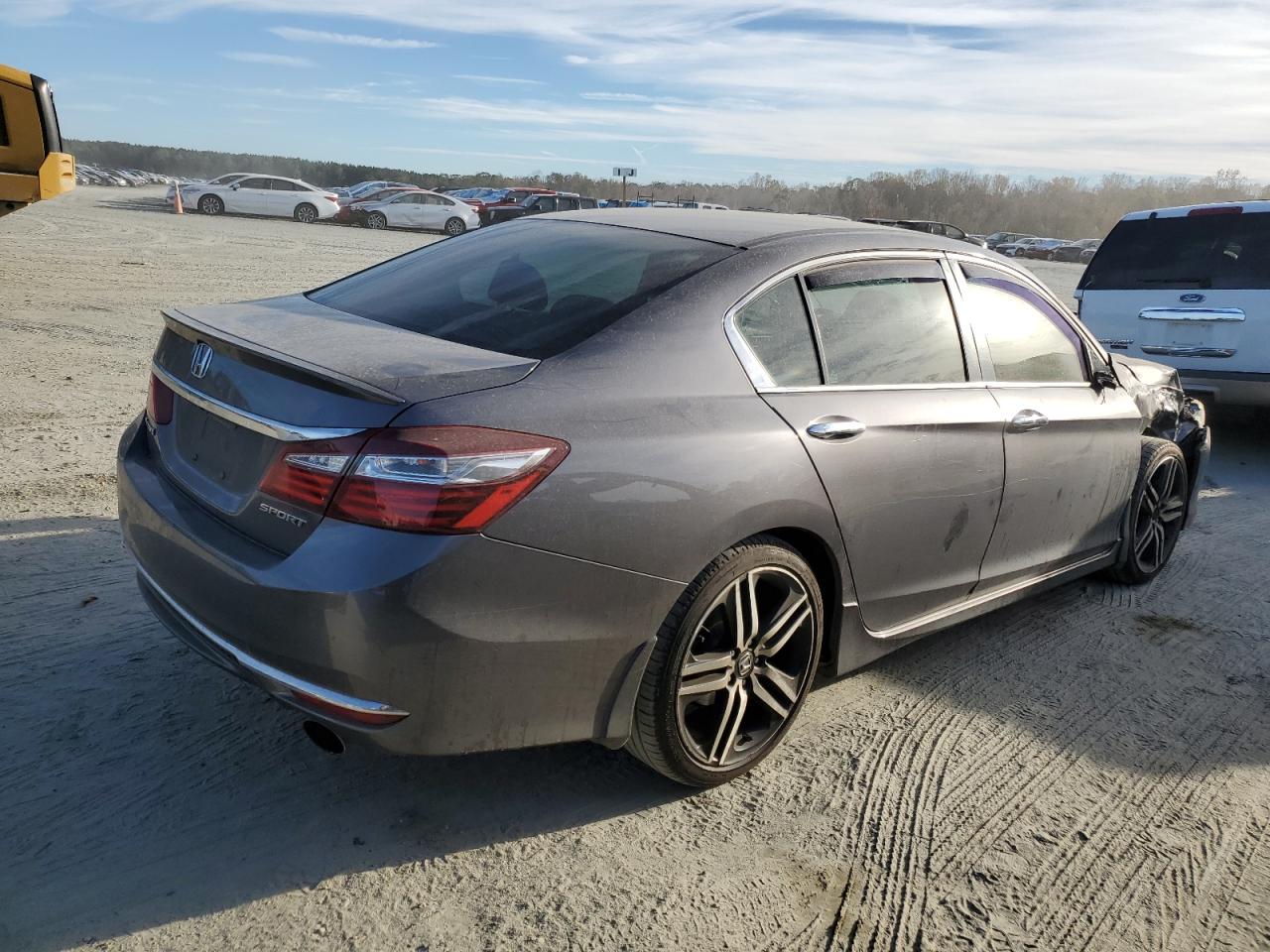 2017 Honda Accord VIN 1HGCR2F54HA108615 Copart auction photo, front end damage thumbnail 3