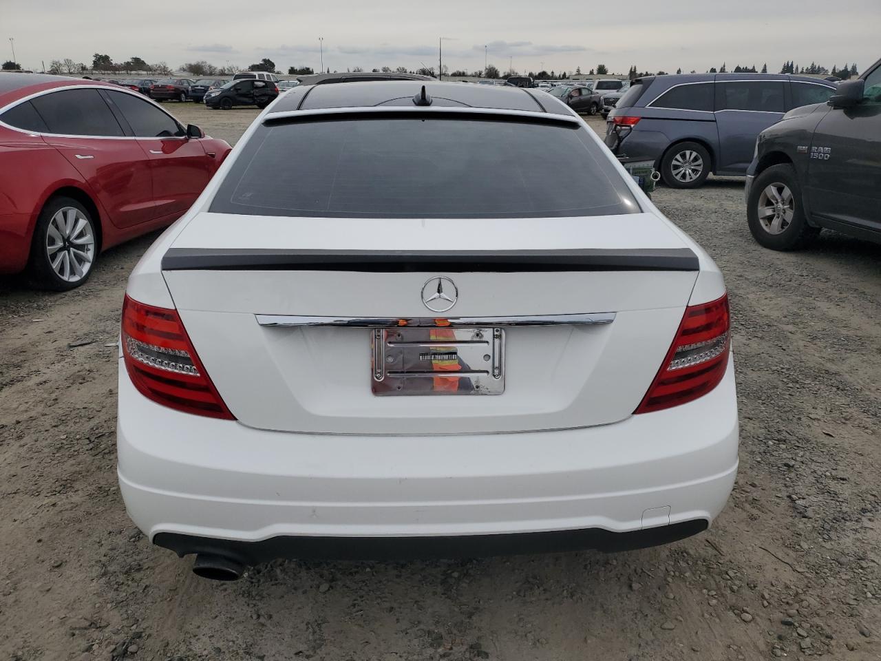 2013 Mercedes-Benz C-klasse VIN WDDGJ4HB1DG084129 Copart auction photo, vandalism damage thumbnail 6