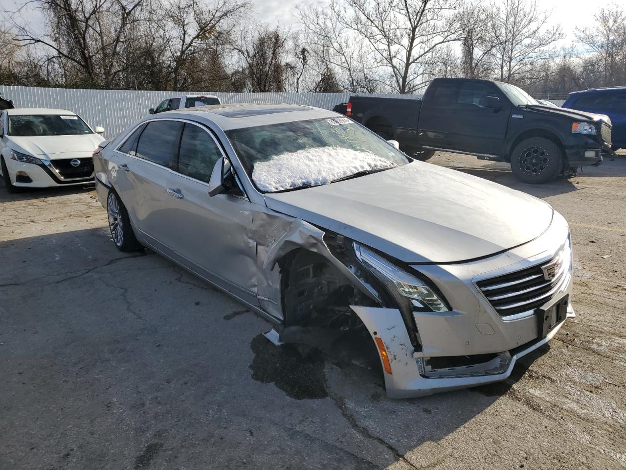 2018 Cadillac CT6 VIN 1G6KE5R62JU113203 Copart auction photo, front end damage thumbnail 4