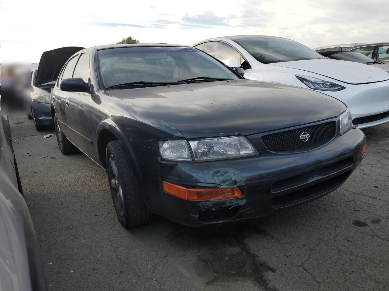 1995 Nissan Maxima VIN JN1CA21D7ST602261 Copart auction photo, vandalism / front end damage thumbnail 4