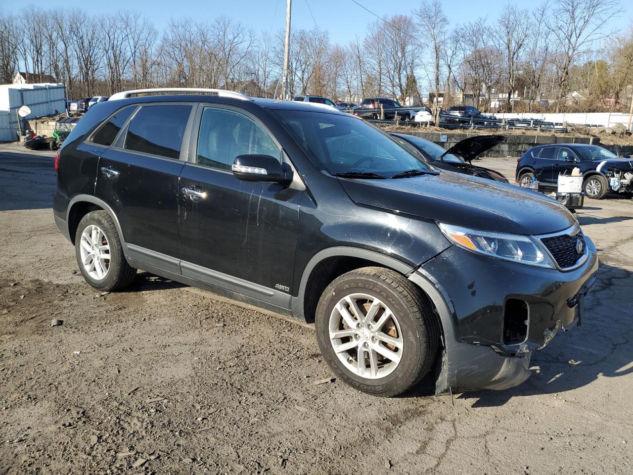 2014 KIA Sorento VIN 5XYKTDA63EG529485 Copart auction photo, front end / minor dent/scratches damage thumbnail 4