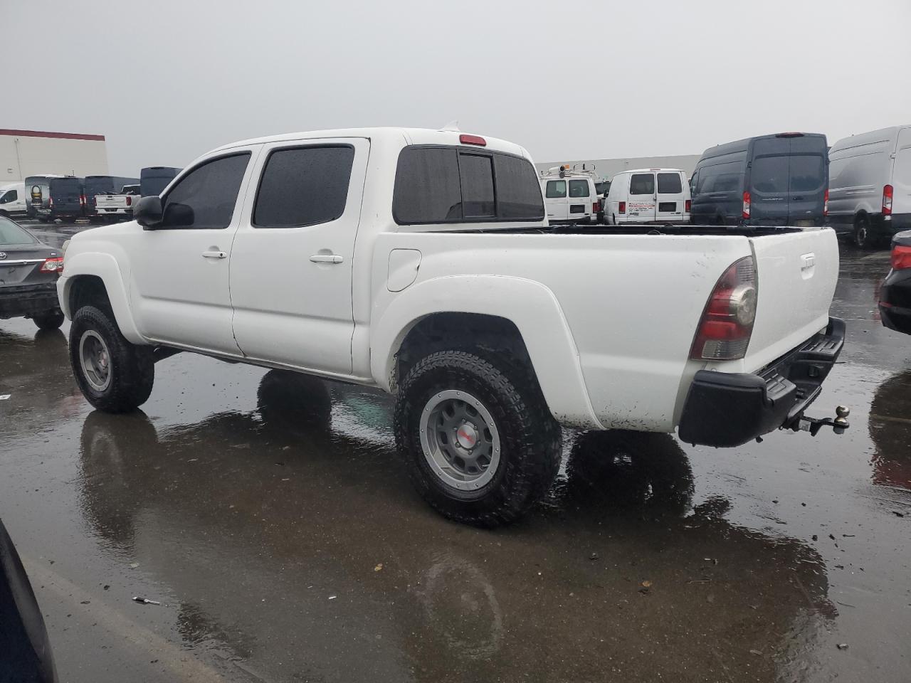 2012 Toyota Tacoma VIN 5TFLU4EN4CX044625 Copart auction photo, vandalism damage thumbnail 2