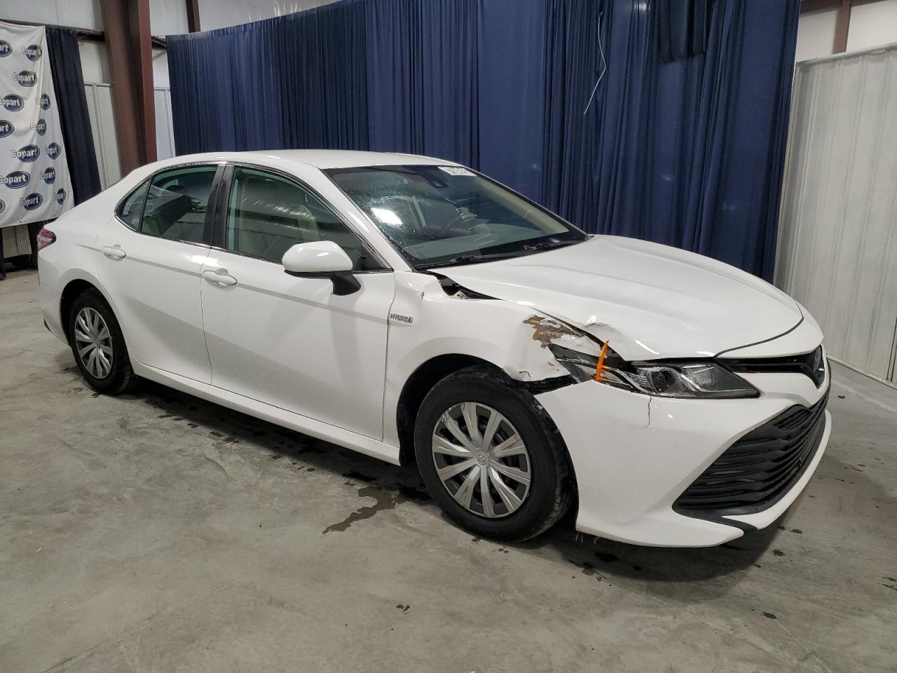 2020 Toyota Camry VIN 4T1C31AK5LU015936 Copart auction photo, front end damage thumbnail 4