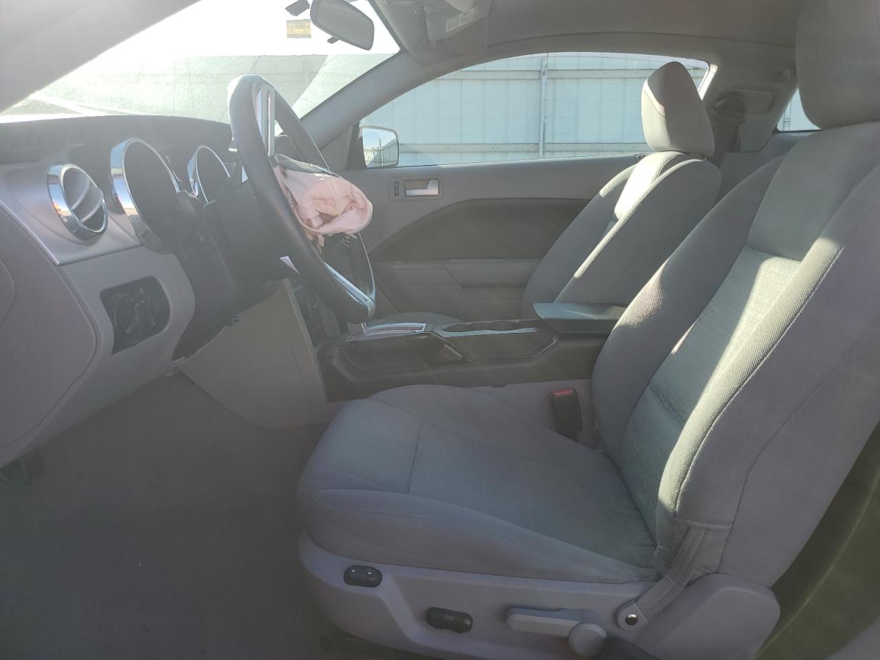 2006 Ford Mustang VIN 1ZVFT80N865131164 Copart auction photo, front end / minor dent/scratches damage thumbnail 7