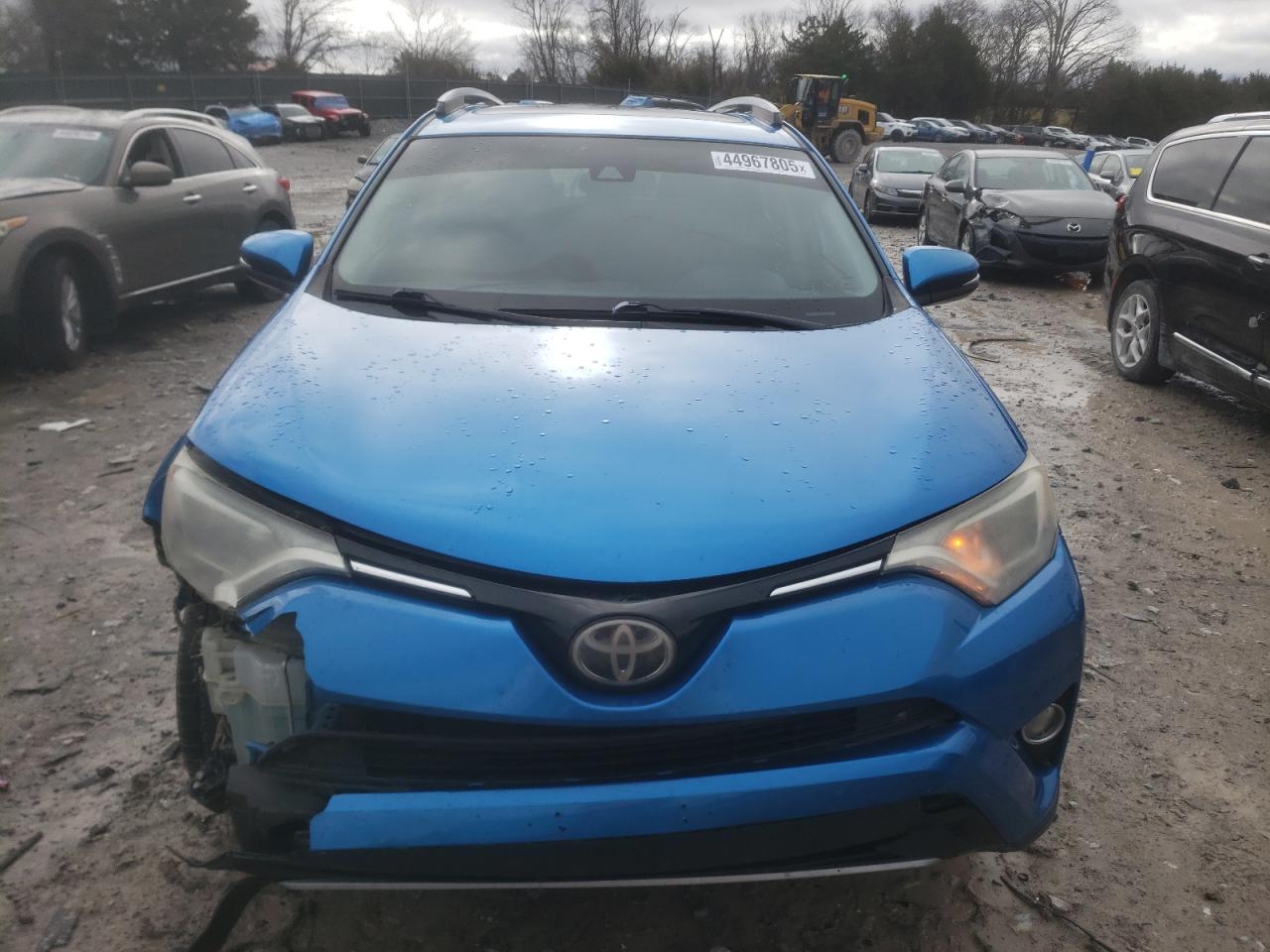 2017 Toyota RAV 4 VIN JTMWFREV4HJ709425 Copart auction photo, front end damage thumbnail 5