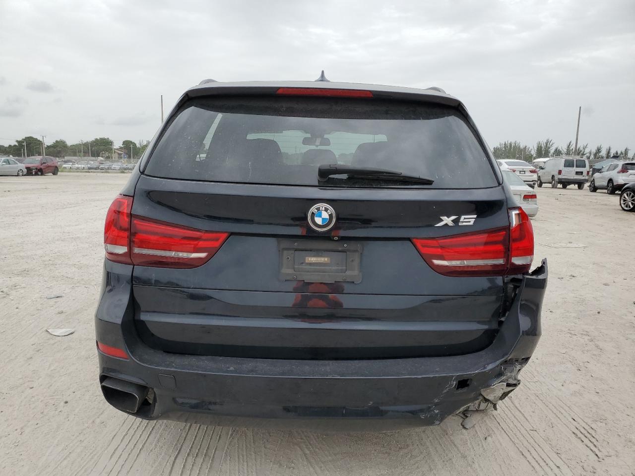2017 BMW X5 VIN 5UXKR2C53H0U19522 Copart auction photo, water/flood / minor dent/scratches damage thumbnail 6