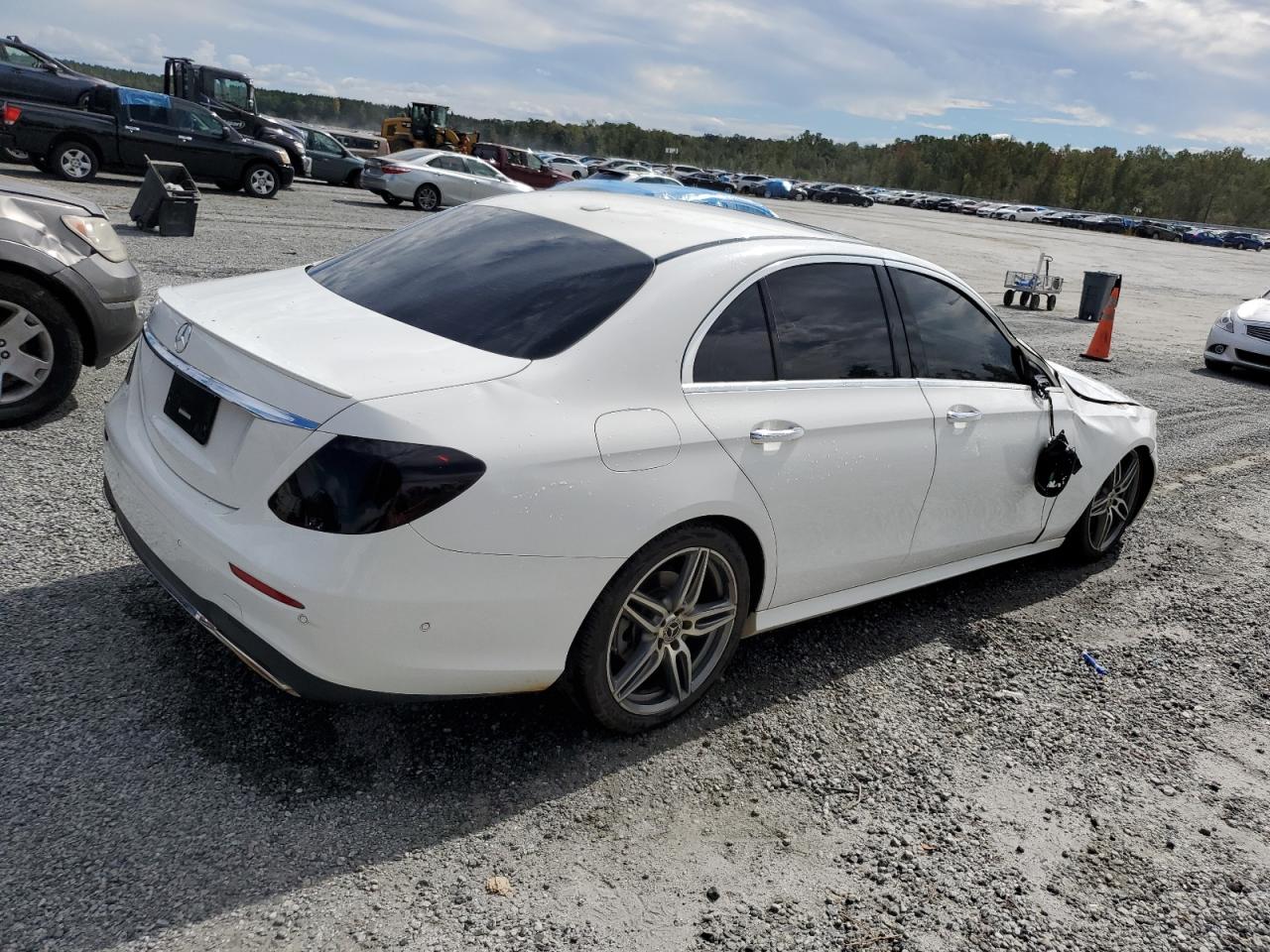 2020 Mercedes-Benz E-klasse VIN W1KZF8DB4LA830162 Copart auction photo, top/roof damage thumbnail 3