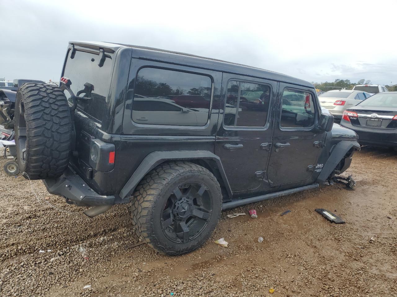 2021 Jeep Wrangler VIN 1C4HJXDG3MW508594 Copart auction photo, front end / side damage thumbnail 3