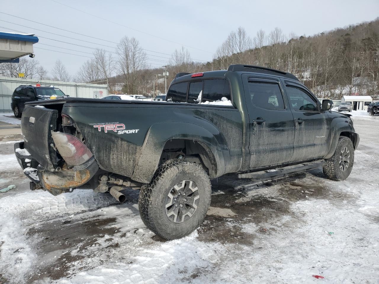 2013 Toyota Tacoma VIN 3TMMU4FN1DM060338 Copart auction photo, front end / rear end damage thumbnail 3