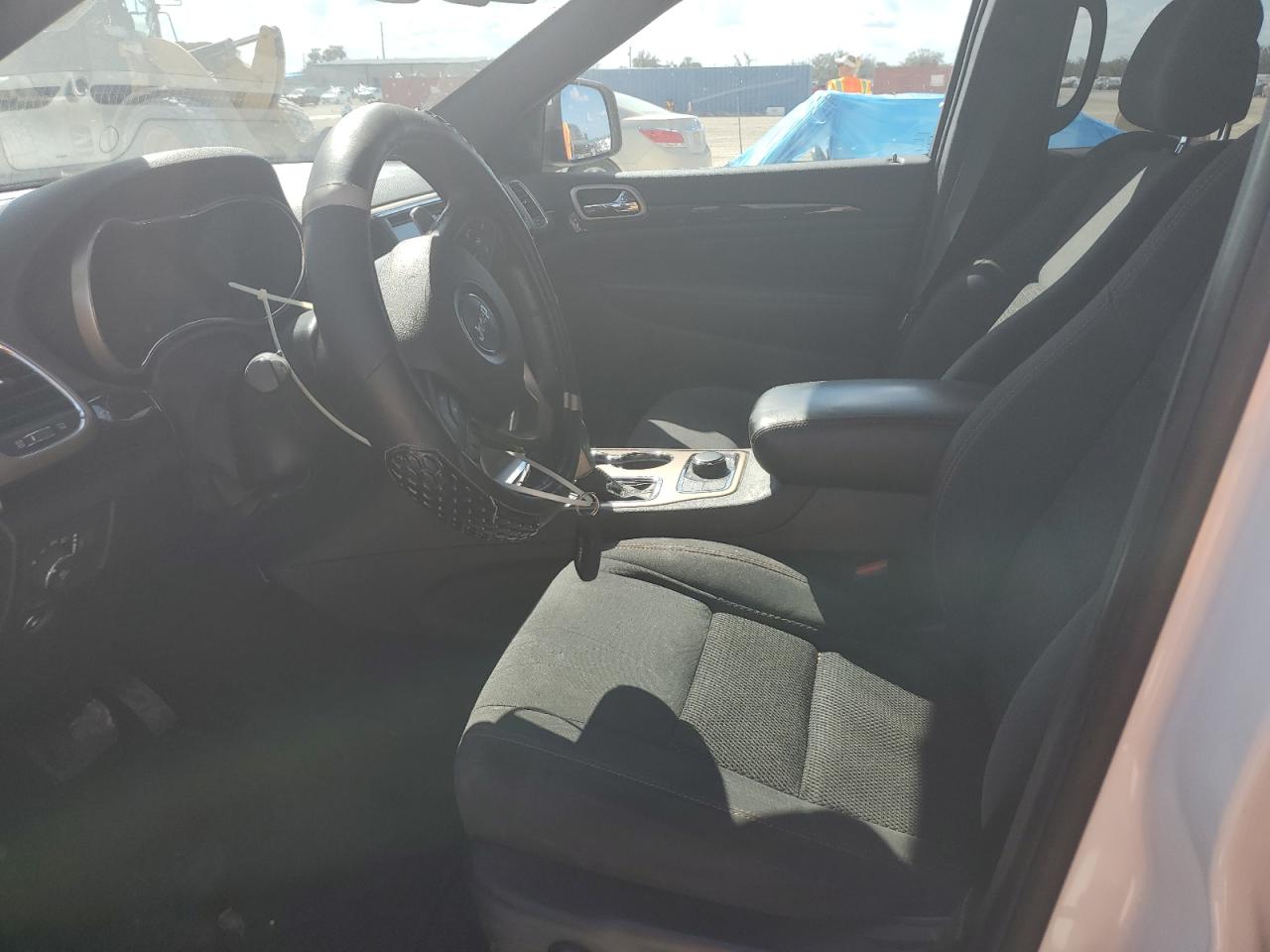 2016 Jeep Grand Cherokee VIN 1C4RJFAG1GC377867 Copart auction photo, water/flood damage thumbnail 7