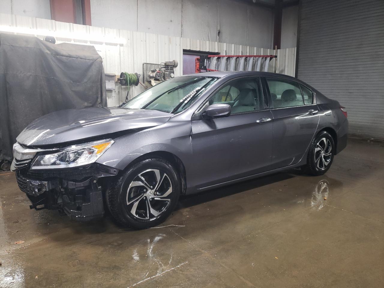 2017 Honda Accord VIN 1HGCR2F37HA209663