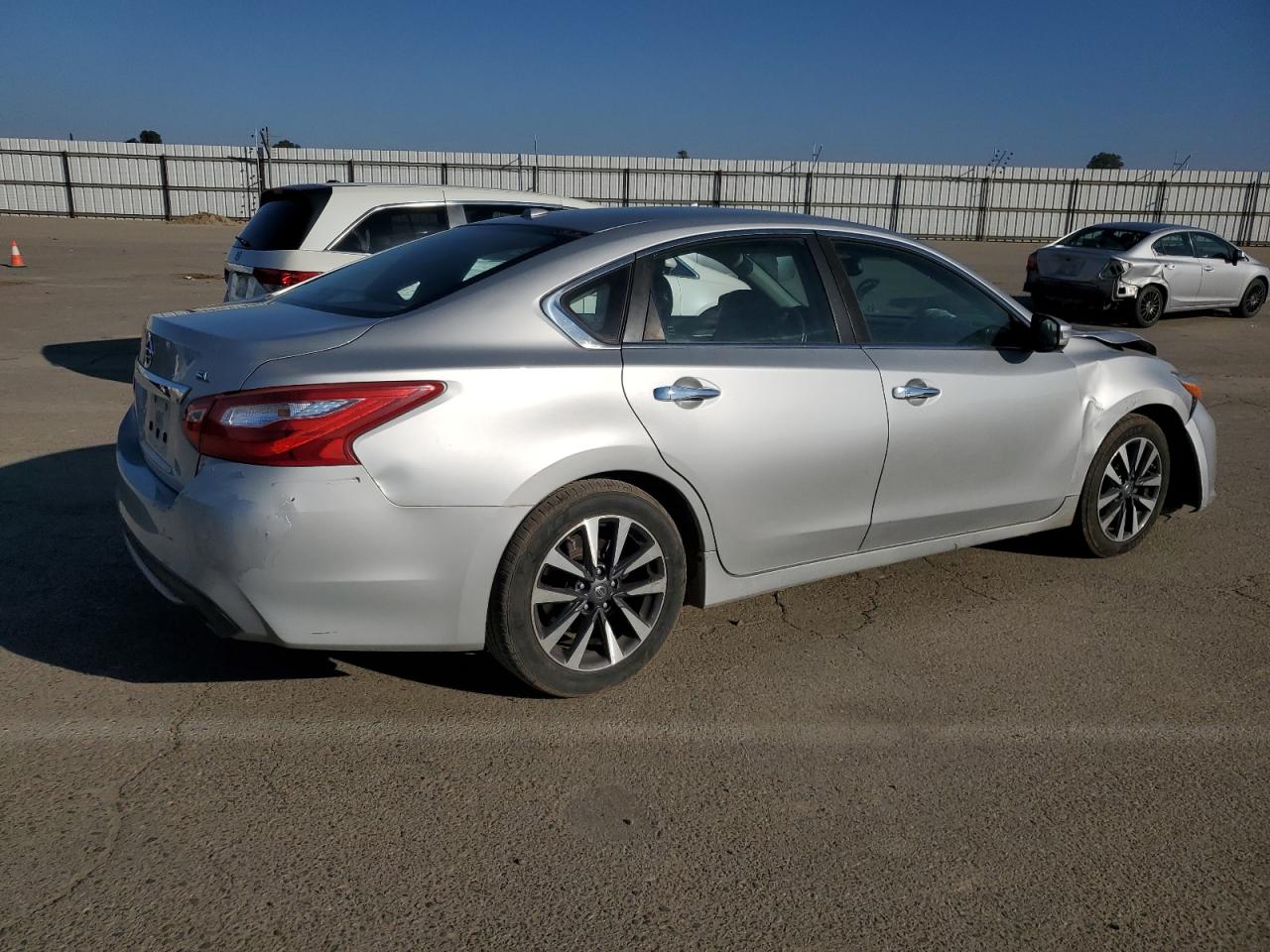 2017 Nissan Altima VIN 1N4AL3AP8HC167215 Copart auction photo, front end damage thumbnail 3