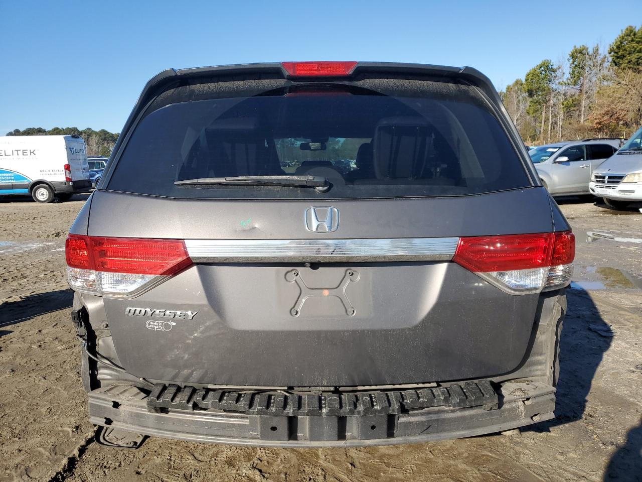 2015 Honda Odyssey VIN 5FNRL5H62FB044113 Copart auction photo, rear end / minor dent/scratches damage thumbnail 6