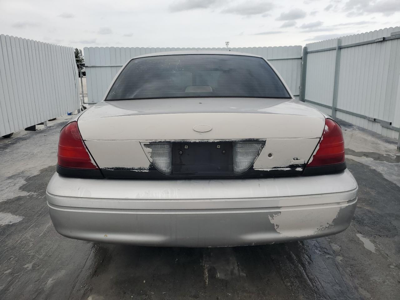 2010 Ford Crown Victoria VIN 2FABP7BV1AX118041 Copart auction photo, minor dent/scratches damage thumbnail 6