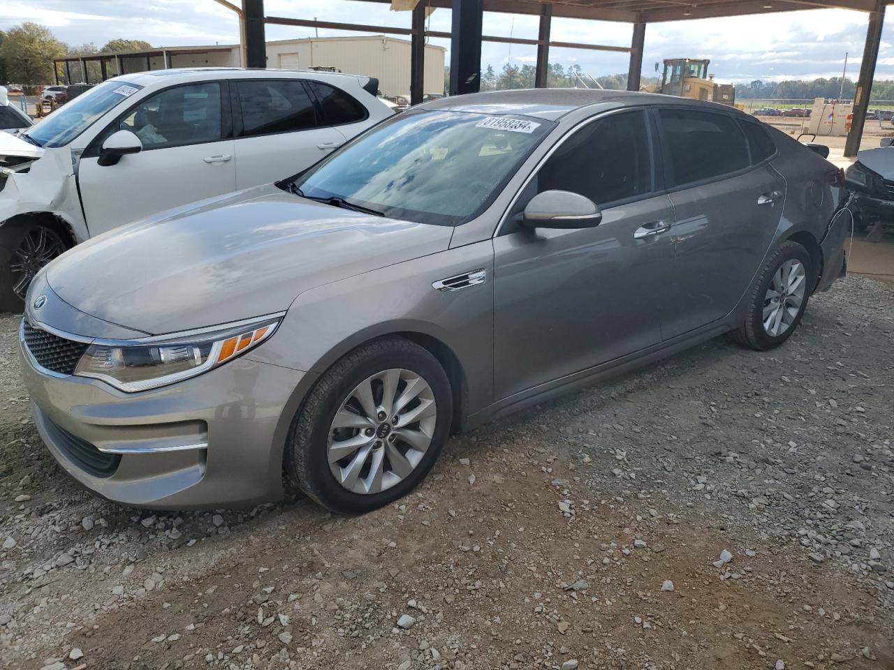 2018 KIA Optima VIN 5XXGT4L33JG273453