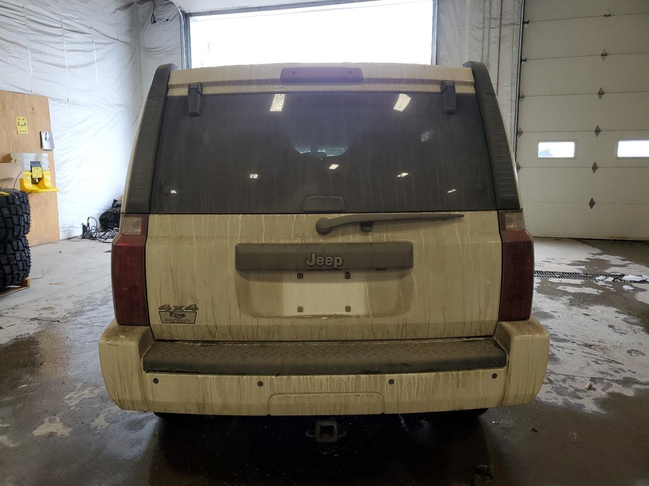 2010 Jeep Commander VIN 1J4RG4GK2AC158450 Copart auction photo, mechanical / all over damage thumbnail 6