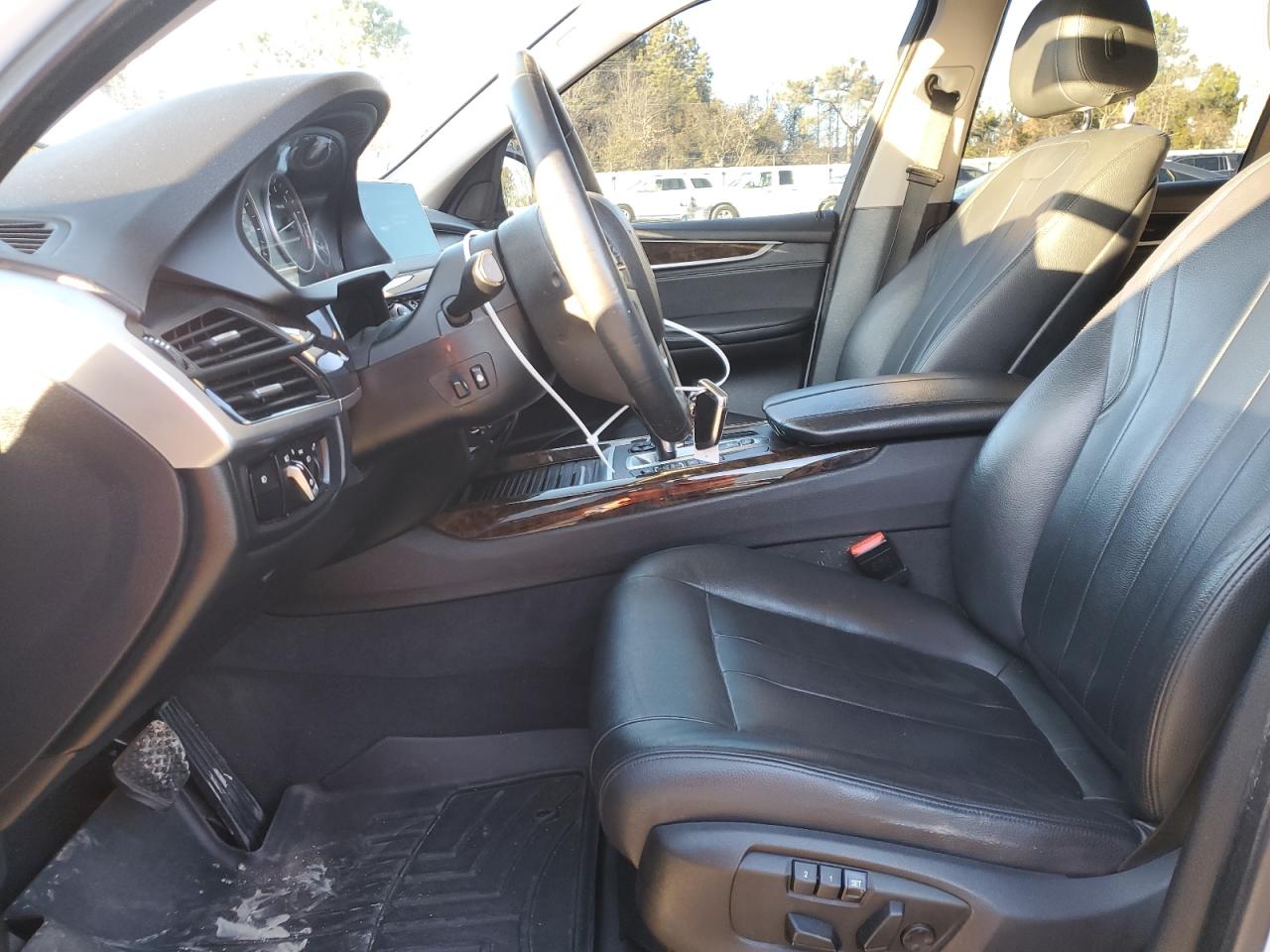 2015 BMW X5 VIN 5UXKR0C56F0P11215 Copart auction photo, front end / minor dent/scratches damage thumbnail 7