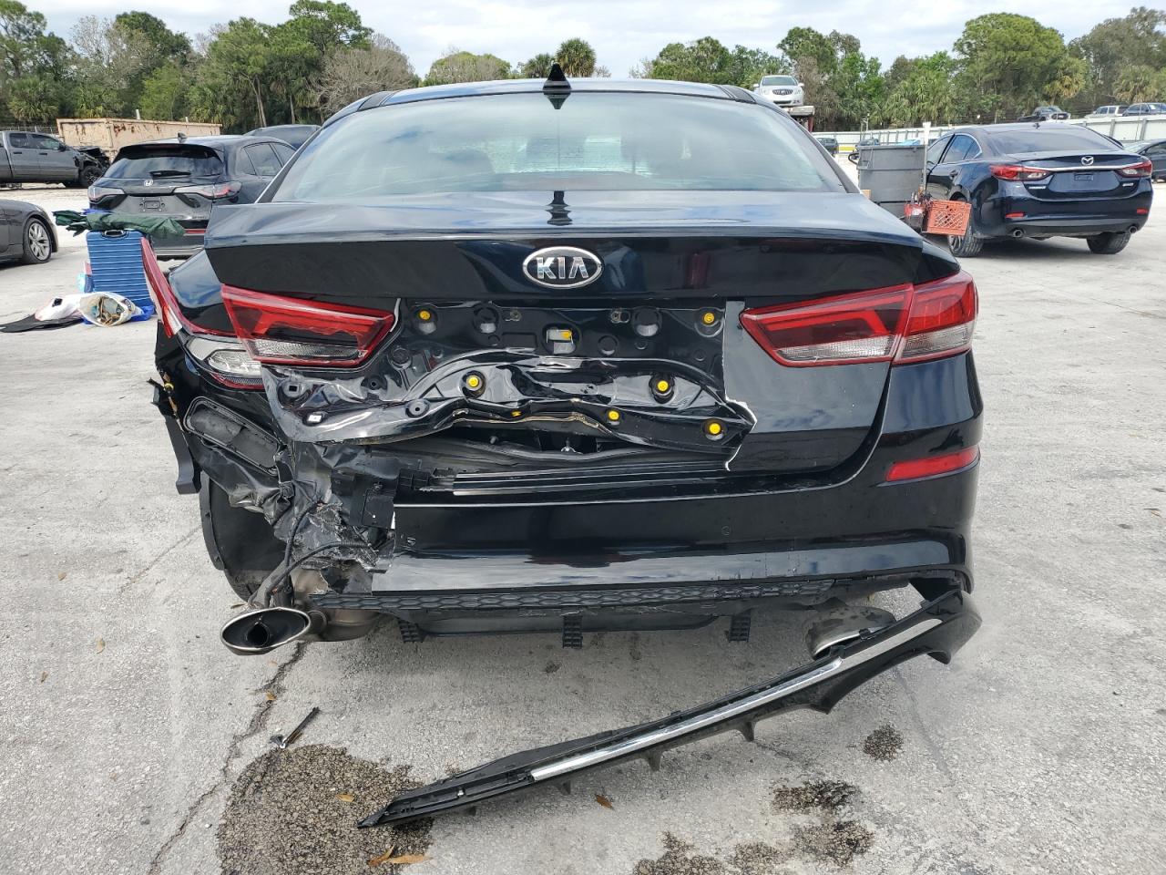 2020 KIA Optima VIN 5XXGT4L37LG432624 Copart auction photo, rear end / minor dent/scratches damage thumbnail 6