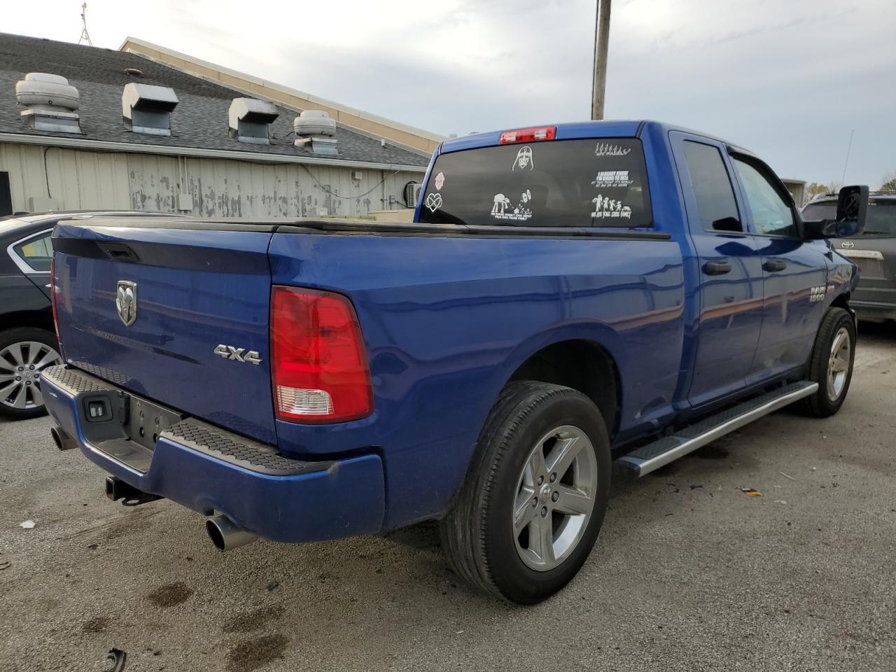 2015 RAM 1500 VIN 1C6RR7FTXFS525305 Copart auction photo, front end / side damage thumbnail 3