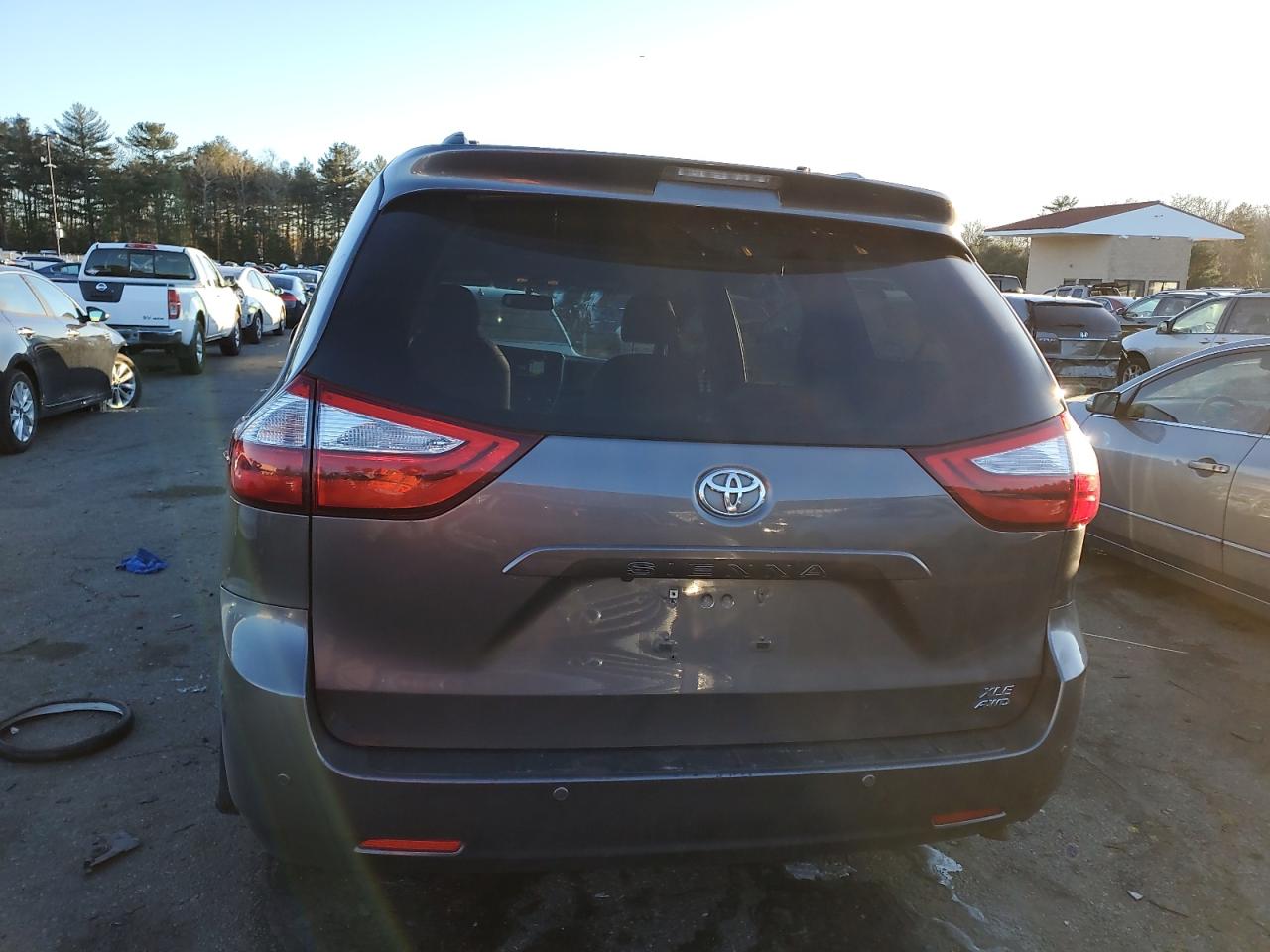 2015 Toyota Sienna VIN 5TDDK3DC5FS126281 Copart auction photo, front end damage thumbnail 6