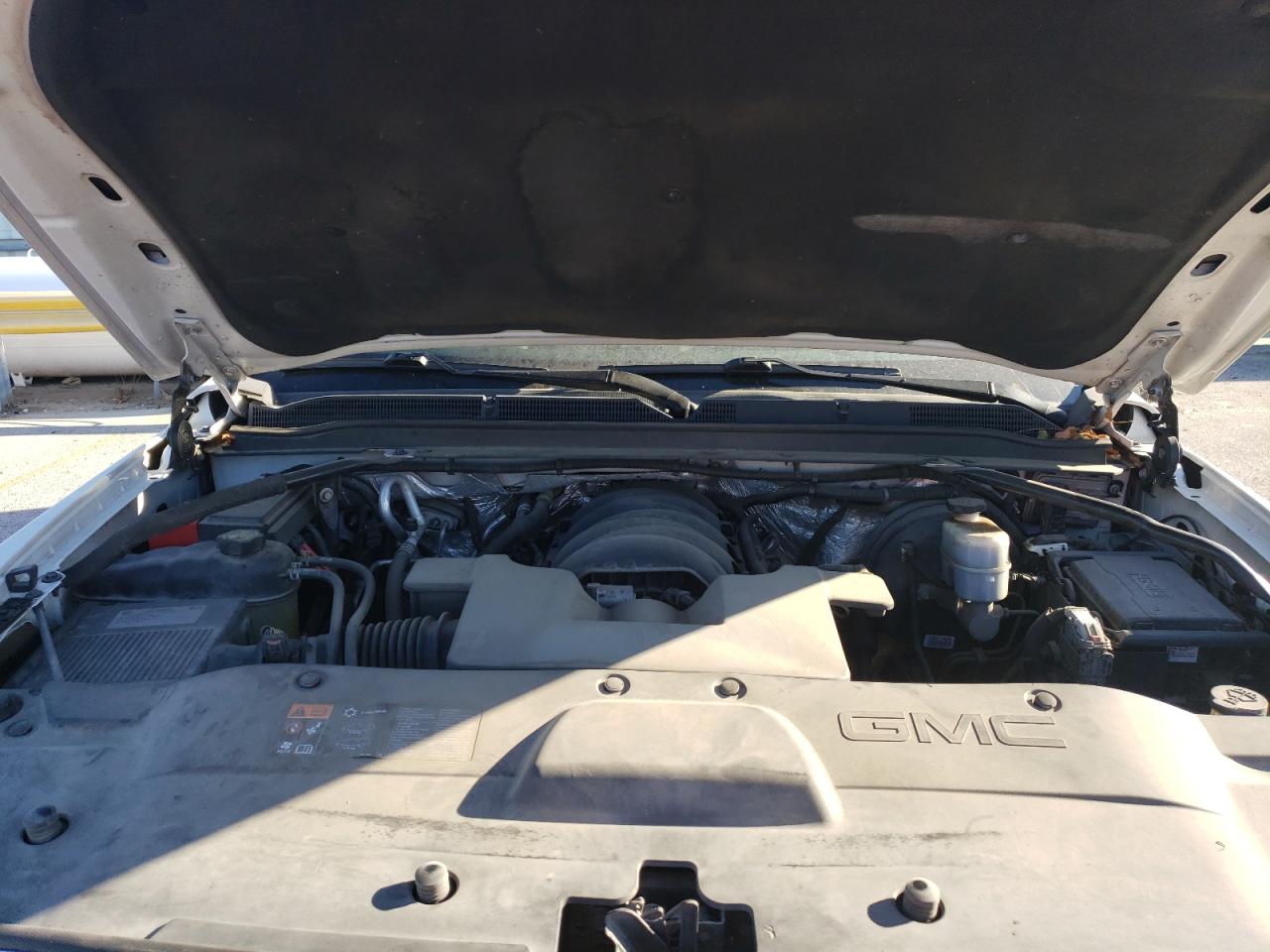2016 GMC Yukon VIN 1GKS2HKJ5GR355022 Copart auction photo, side / front end damage thumbnail 14