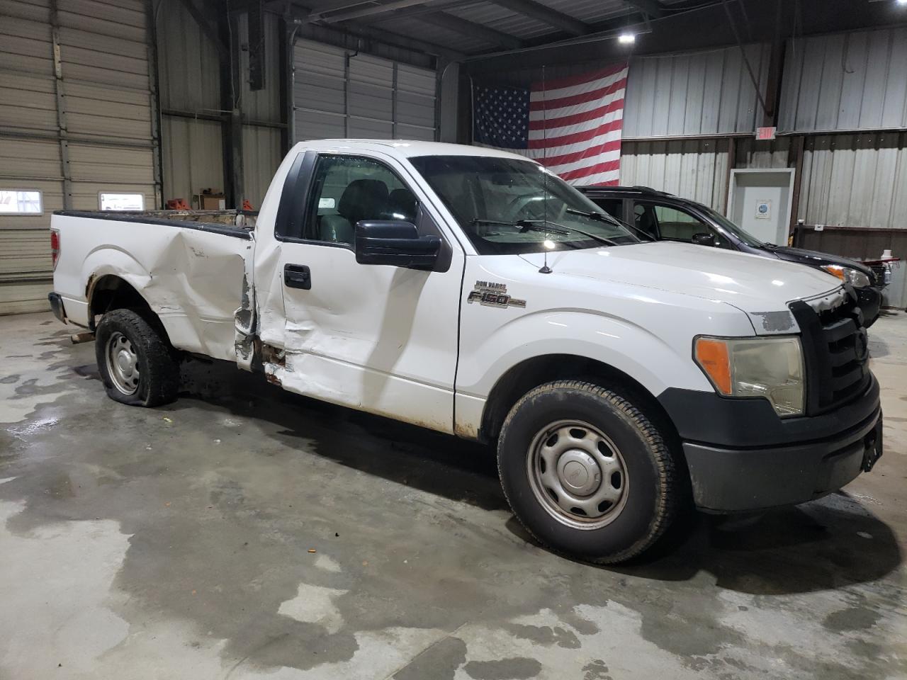 2011 Ford F-150 VIN 1FTMF1CM3BKE23361 Copart auction photo, side / minor dent/scratches damage thumbnail 4