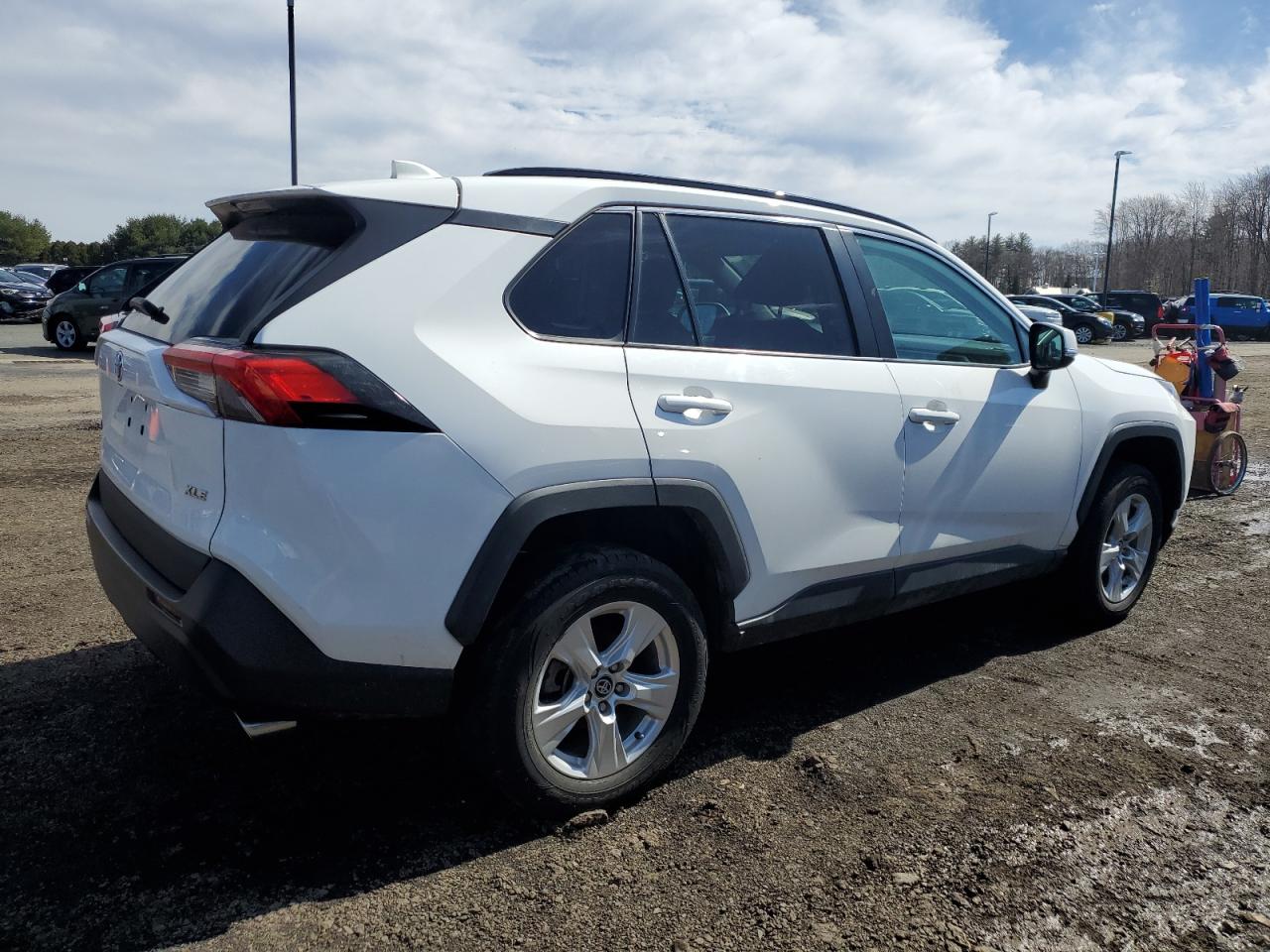 2021 Toyota RAV 4 VIN 2T3W1RFV4MW120478 Copart auction photo, vandalism damage thumbnail 3