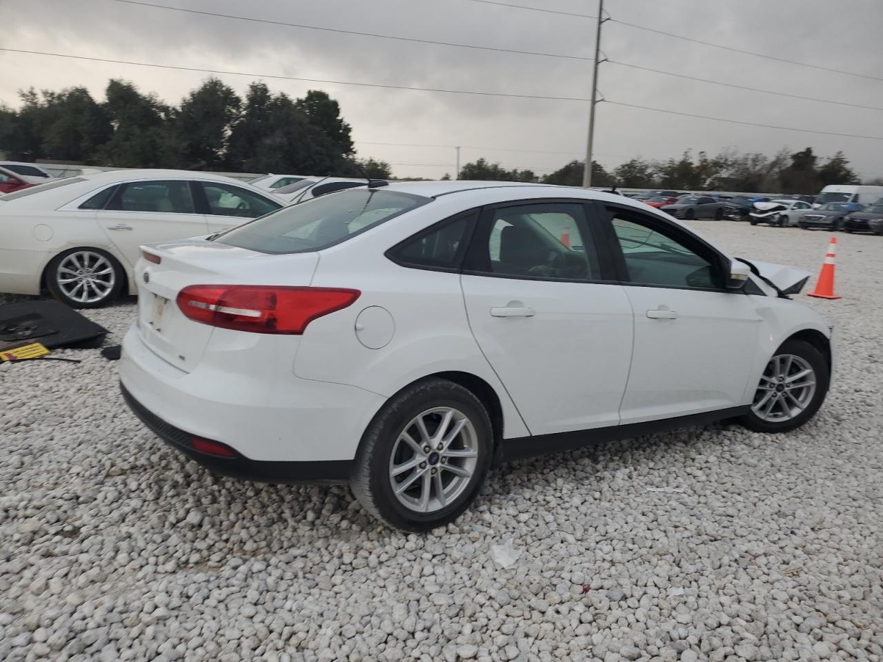 2017 Ford Focus VIN 1FADP3F25HL313777 Copart auction photo, front end damage thumbnail 3