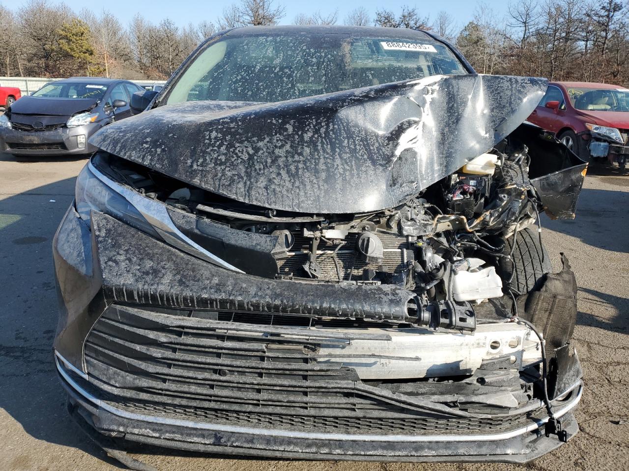 2021 Toyota Sienna VIN 5TDYRKEC4MS053164 Copart auction photo, front end / minor dent/scratches damage thumbnail 5
