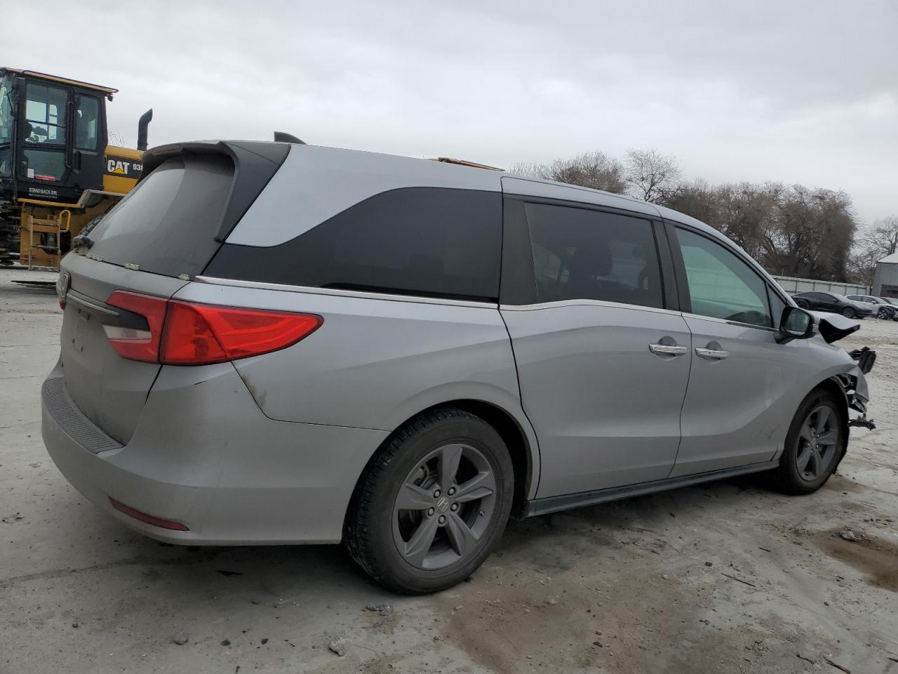 2021 Honda Odyssey VIN 5FNRL6H57MB040939 Copart auction photo, all over damage thumbnail 3