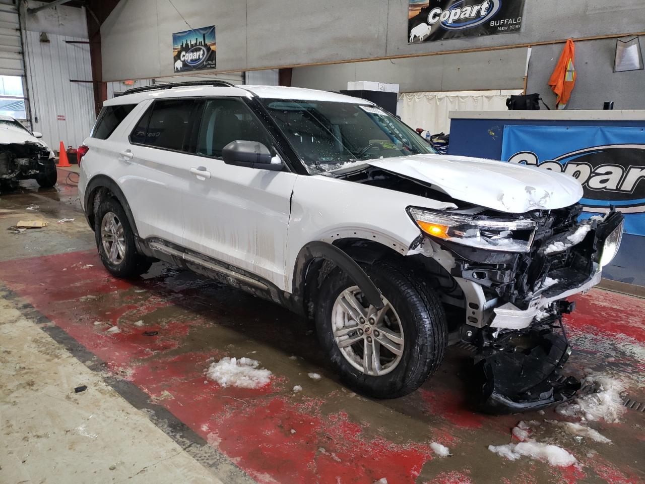 2021 Ford Explorer VIN 1FMSK8DH9MGB13780 Copart auction photo, front end damage thumbnail 4