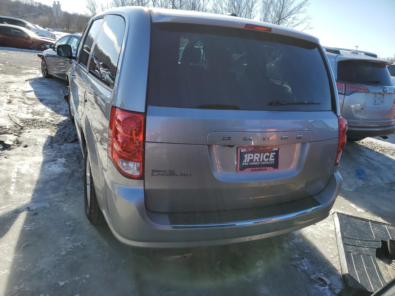 2016 Dodge Caravan VIN 2C4RDGBG8GR316860 Copart auction photo, front end damage thumbnail 6